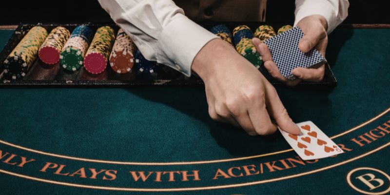 Hướng Dẫn Chơi Blackjack Với Chiến Thuật Thông Minh 3 Hướng dẫn chơi Blackjack - Phương pháp tính thắng thua cơ bản